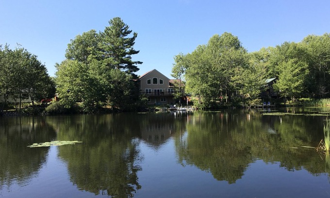 Hinsdale House | Elegant Ashmere Lake House with Pool & Ocean Views