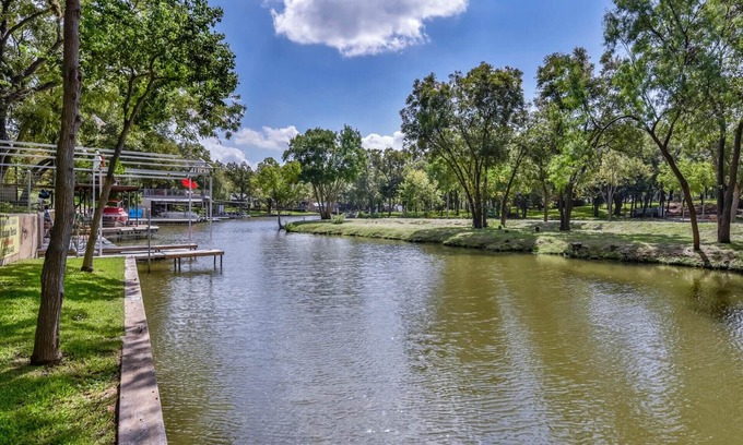 Marble Falls House | Scenic Waterfront Cabin on Lake LBJ with Panoramic Views