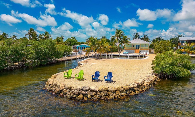 Little Torch Key House | Beautiful Waterfront Captain House with Boat Basin Access