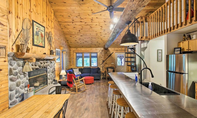 Manitowish Waters Cottage | Idyllic Waterfront Cottage with Dock on Papoose Lake