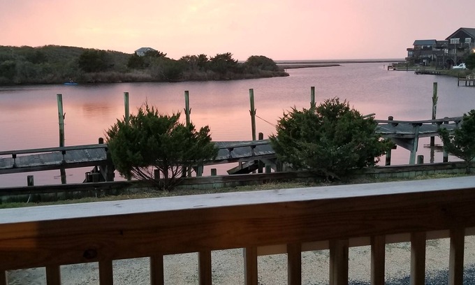 Avon Condo | Unforgettable Waterfront Condo with Pool & Tennis Courts