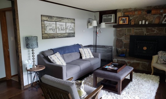 Gravois Mills Cottage | Waterfront Cottage: Pet-Friendly Fun & Lake Relaxation