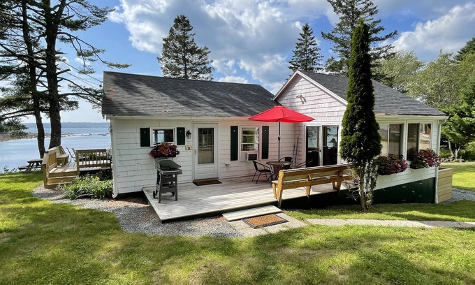 Trenton Cottage | Scenic Waterfront Cottage by Bar Harbor & Acadia Park