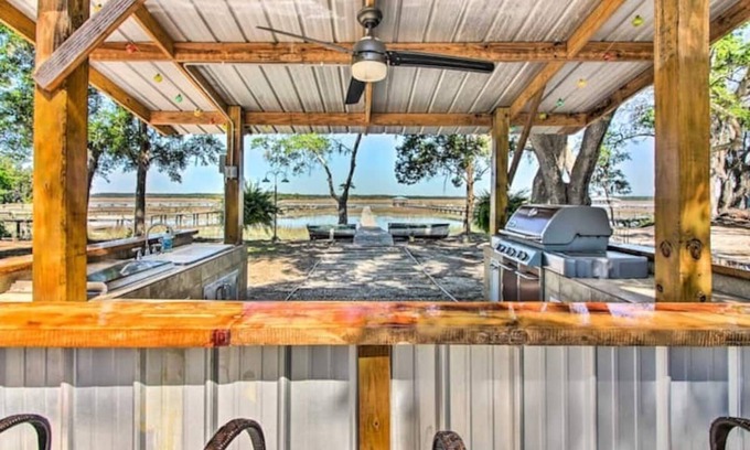 Midway Cottage | Adult Only Romantic Waterfront Retreat Near Savannah