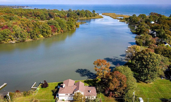 Deale Beach House | Pet-Friendly Waterfront Home with Hot Tub & Bay Access