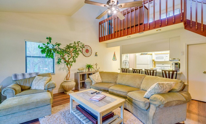 Citrus Springs House | Relaxing Dunnellon Retreat with River Access & Spa Amenities
