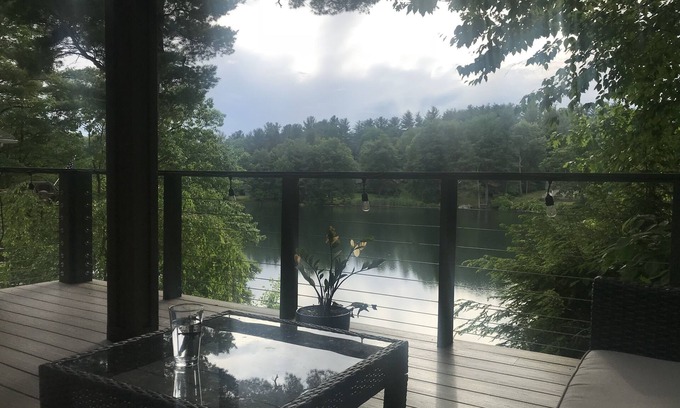 Town of Copake House | Waterfront Escape: Kayaks, Firepit & Games Await You