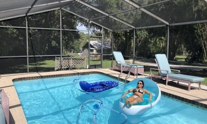 Ridge Wood Heights House | Idyllic Waterfront Estate with Pool and Spa Amenities