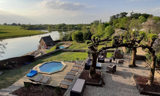 Pouance House | Family Retreat with Oceanfront Views and Top-Rated Amenities