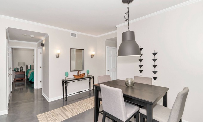 Dadeville Condo | Beautiful Beachfront Retreat with Pool and Kayak Adventures