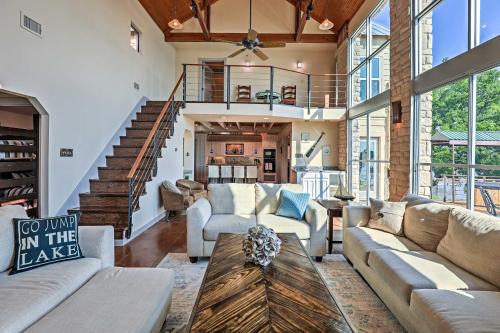 Dennis House | Scenic Granbury House with Deck & Private Dock Awaiting You
