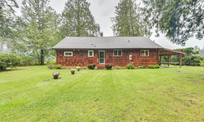 Grapeview Cabin | Scenic Grapeview Escape with Boat Dock and Lake Views