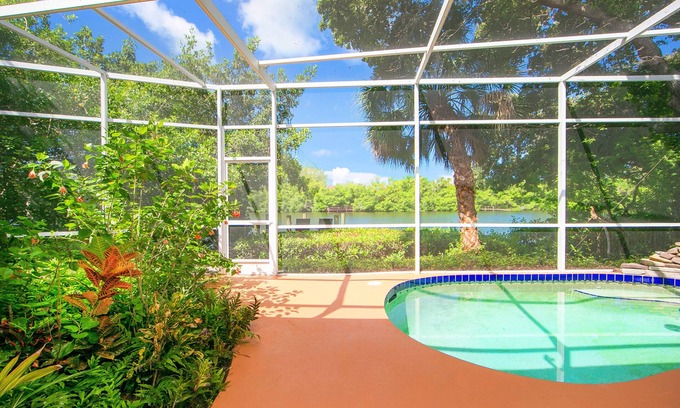Siesta Key House | Idyllic Waterfront Retreat on Siesta Key, Sarasota