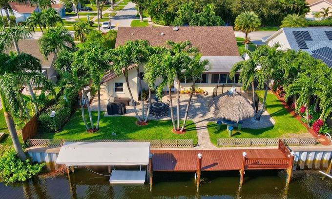 Delray Beach House | Top-Rated Gulf Stream Waterfront Home with Kayaks & Pool