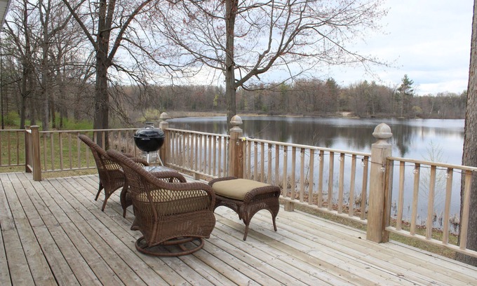 Fenwick House | Idyllic Waterfront Retreat in Flat River - Perfect for Birdwatching!