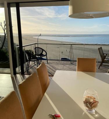 Nelson House | Elegant Oceanfront Retreat with Exceptional 9.3 Rating