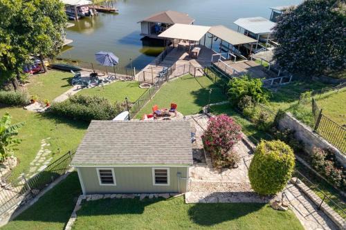 Granbury House | Idyllic Waterfront Home on Private Lake Granbury Cove