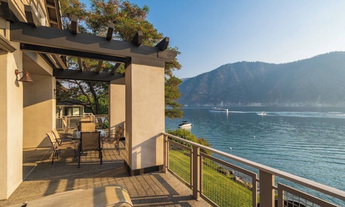 Wapato Point House | Experience Lake Chelan at Wapato Point Resort - 10/10 Rating