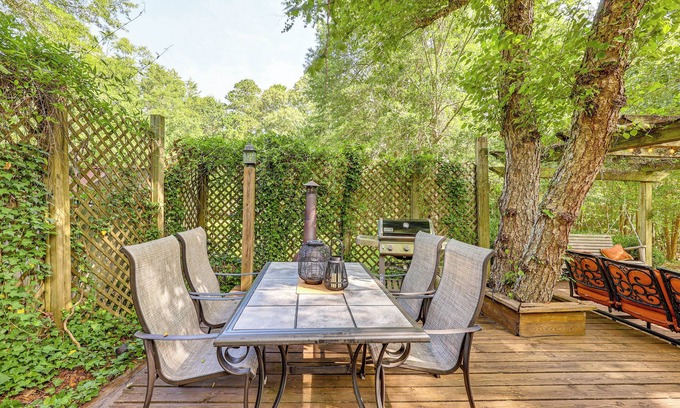 Arkadelphia Cottage | Waterfront Home w/Playground Near Degray & Caddo!