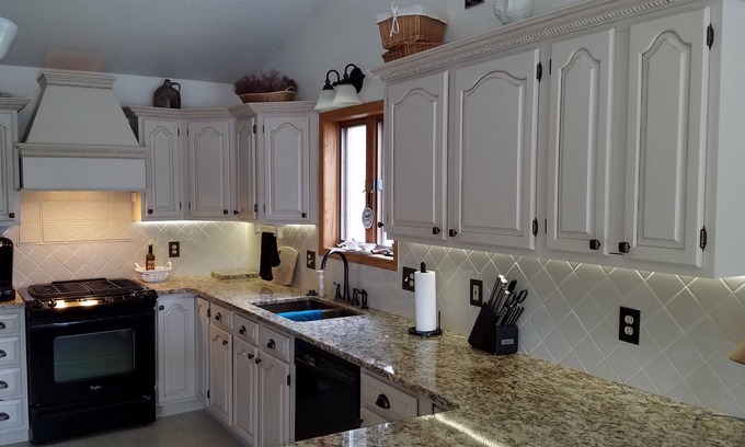 Farwell House | Picturesque Waterfront Retreat with Panoramic Lake Views