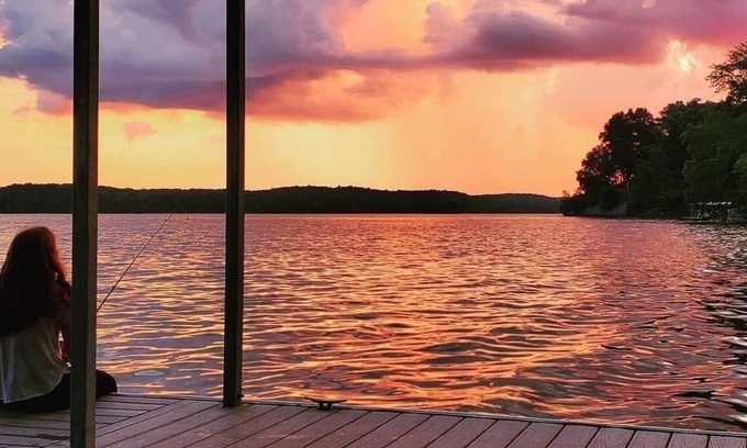 Cadiz House | Premier Waterfront Home with Dock on Lake Barkley