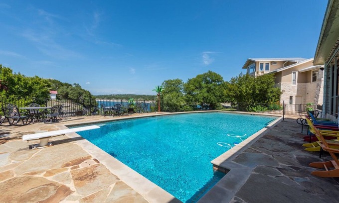 Briarcliff House | Premier Waterfront Homes with Lake Views and Top Amenities