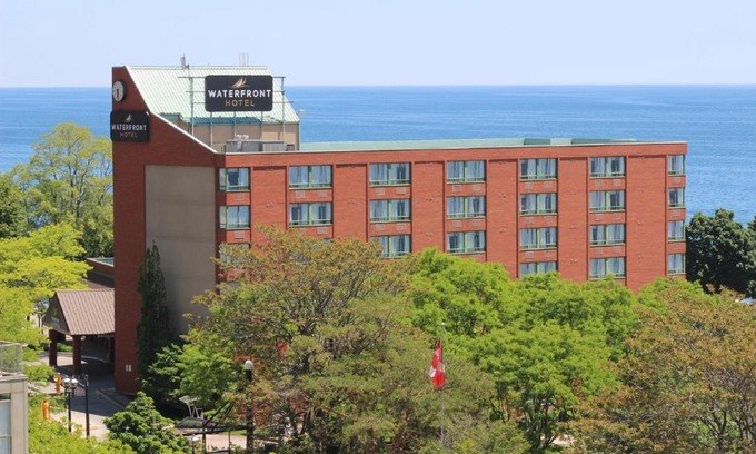 Burlington Hotel | Experience Waterfront Hotel in Vibrant Downtown Burlington