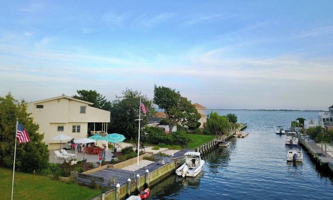 East Quogue House | Seaside Escape in the Hamptons with EV Charging Available