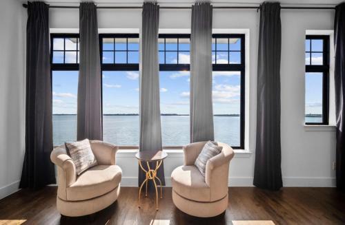 Rowlett House | Waterfront Lake House in Rowlett with Hot Tub & Pet Friendly