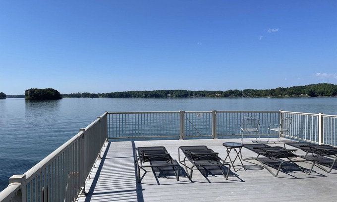 Seneca Apartment | Prime Waterfront Apartment on Lake Keowee with Dock Access