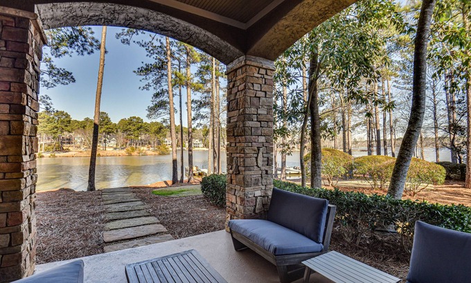 Lake Oconee Condo | Idyllic Lake Oconee Condo with Breathtaking Water Views