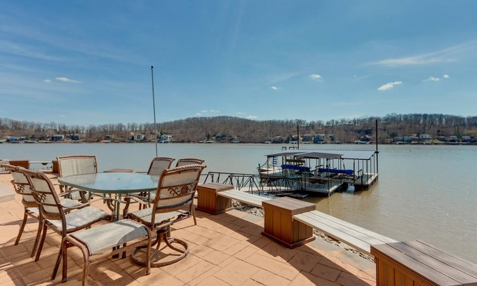 Roach House | Lakefront Retreat at Lake of the Ozarks with Private Dock