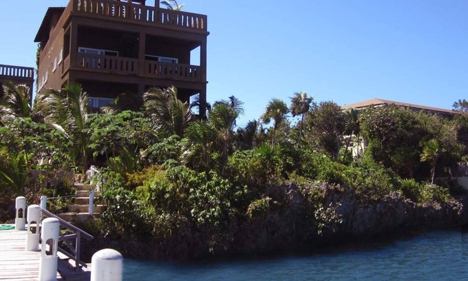 Antoneys Cay Condo | Waterfront Retreat: 3 Bedroom with Pool & Dock, Rated 9.8