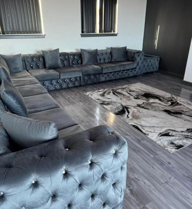 Pettycur Apartment | Waterfront Luxury Apartment with Family-Friendly Amenities