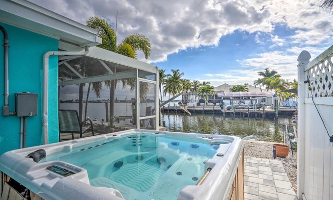 Matlacha House | Relaxing Waterfront Matlacha Home with Hot Tub & Grill
