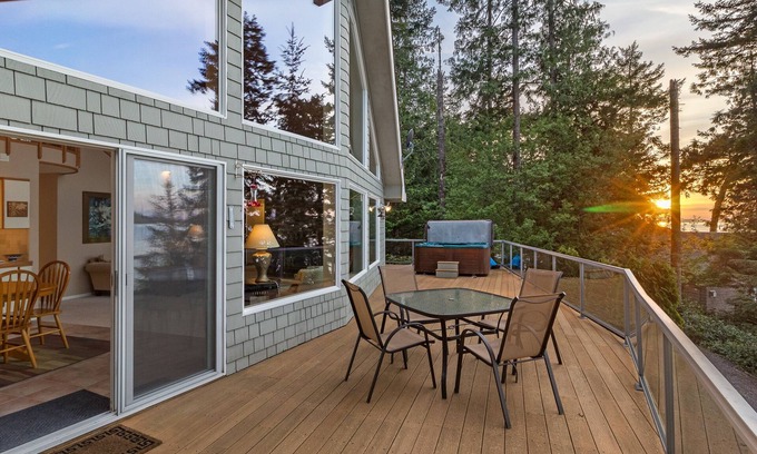 Roche Harbor House | Waterfront Retreat Near Roche Harbor with Hot Tub & Spa