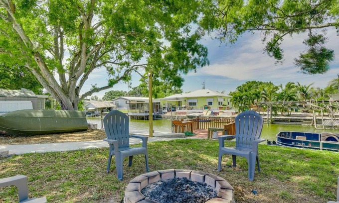 Buckhead Ridge House | Idyllic Okeechobee Retreat with Backyard Dock & Child Friendly