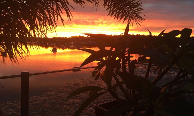 Merimbula Apartment | Guest Rated 10/10: Waterfront Escape on Merimbula Lake
