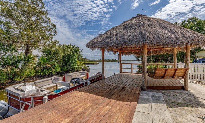 Crystal River House | Waterfront Ozello with Breathtaking Water Views & Pets Welcome