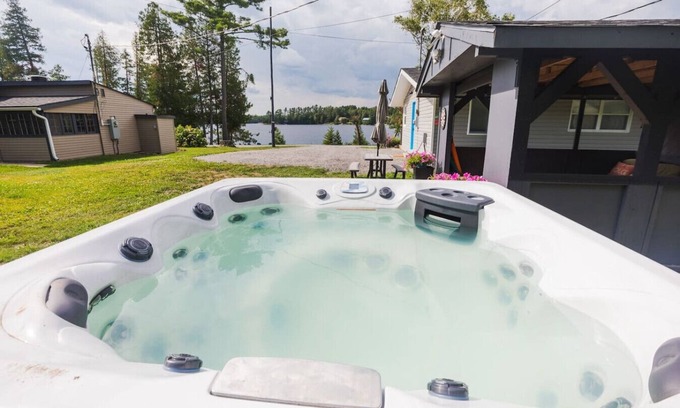 Tudor and Cashel Cottage | Waterfront Retreat: Pet-Friendly with Hot Tub & Firepit