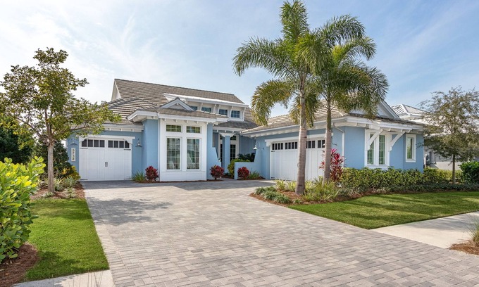 East Naples House | Prime Waterfront Pool Home in Naples Isles of Collier Preserve