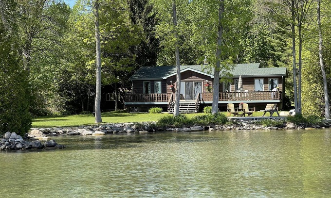 Ramara Cottage | Tranquil Waterfront Retreat with Private Beach Access