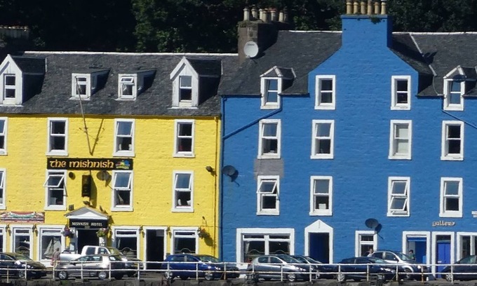 Tobermory Apartment | Waterfront Snug - pet friendly apartment on Tobermory's Main Street