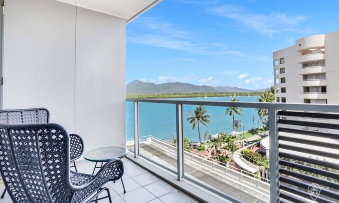 Cairns Central Business District Hotel | Ocean View Retreat at 602 Harbour Lights - Rated 9.8/10