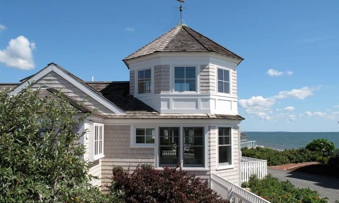 Mashpee Cottage | Oceanfront Cottage with Pool & Spa - Rated 10/10 by Guests