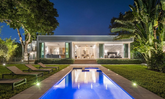 Miami Shores House | Waterfront, TULUM ON THE WATER!! Sleeps 16