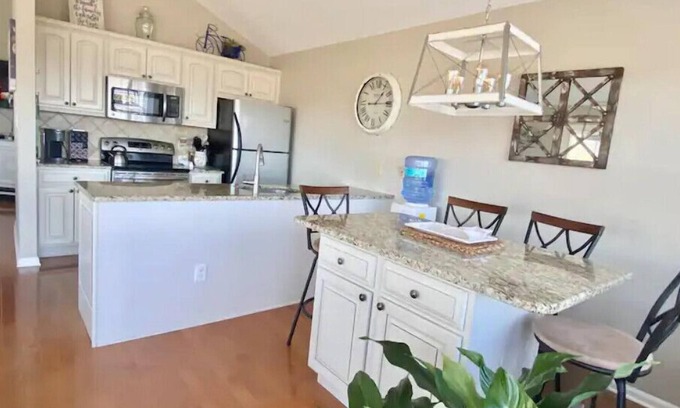 Sneads Ferry House | Idyllic Waterfront Property with Easy Beach Access & Deck