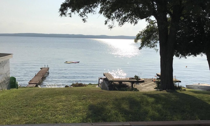 Herron Cottage | Direct Ocean View Waterfront Home on Hubbard Lake