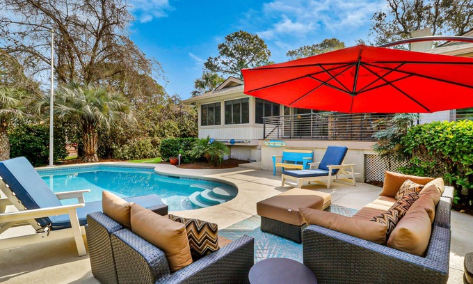 Palmetto Dunes House | Family-Friendly Waterfront Retreat with Ocean & Lake Views