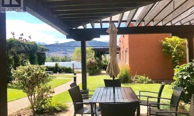 Okanagan-Similkameen Villa | Family-Friendly Waterfront Villa on Lake Osoyoos - Guest Rated 9.8